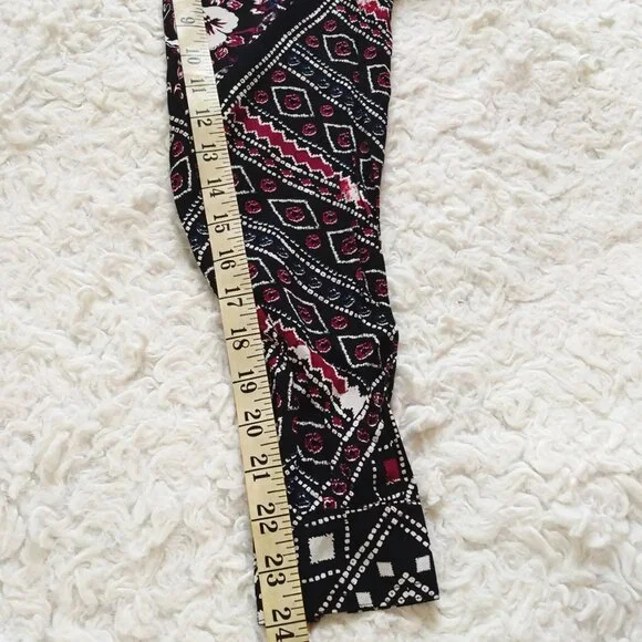 Express small black floral geometric long sleeve dress - Picture 12 of 13